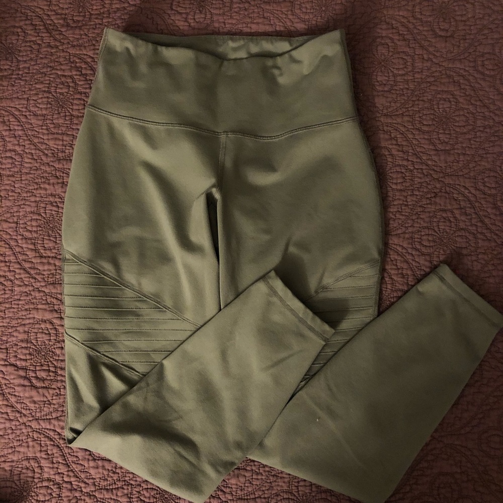 ON Active Moto leggings- EUC!